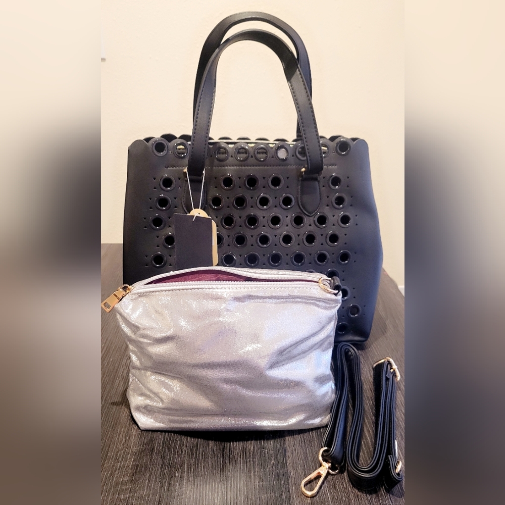 Purse - Picture 2 of 3
